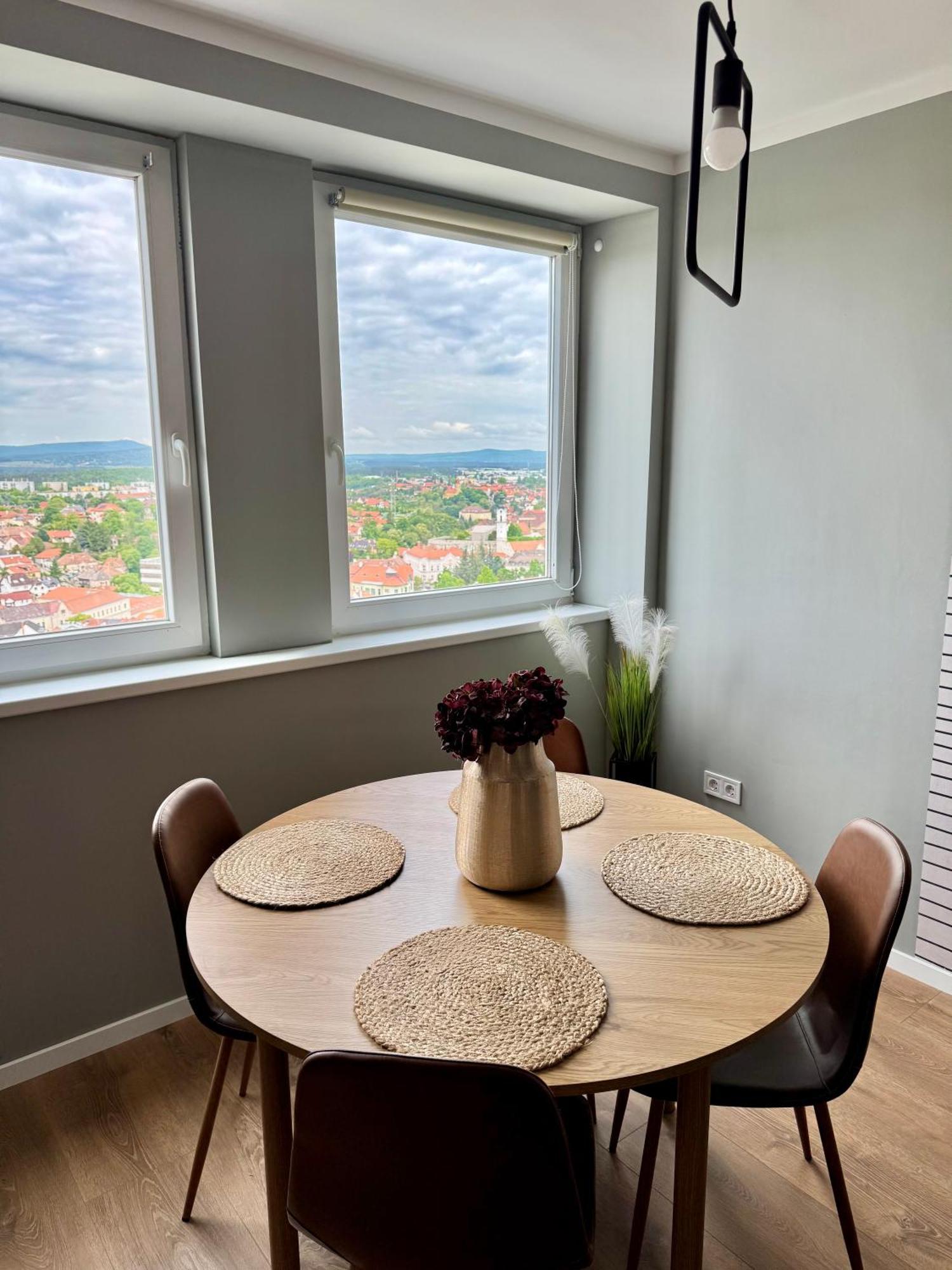 Panorama View Deluxe Apartment Veszprém Esterno foto